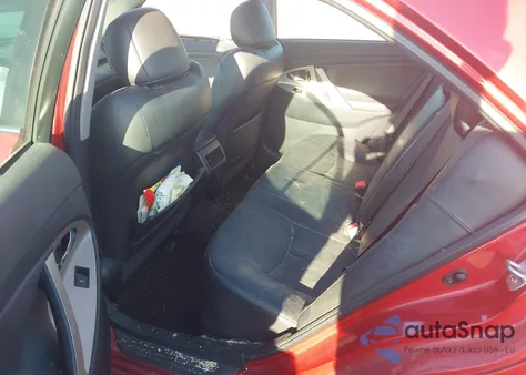 2011 Toyota Camry Se z USA, uszkodzony, nr VIN 4T1BF3EK7BU714010